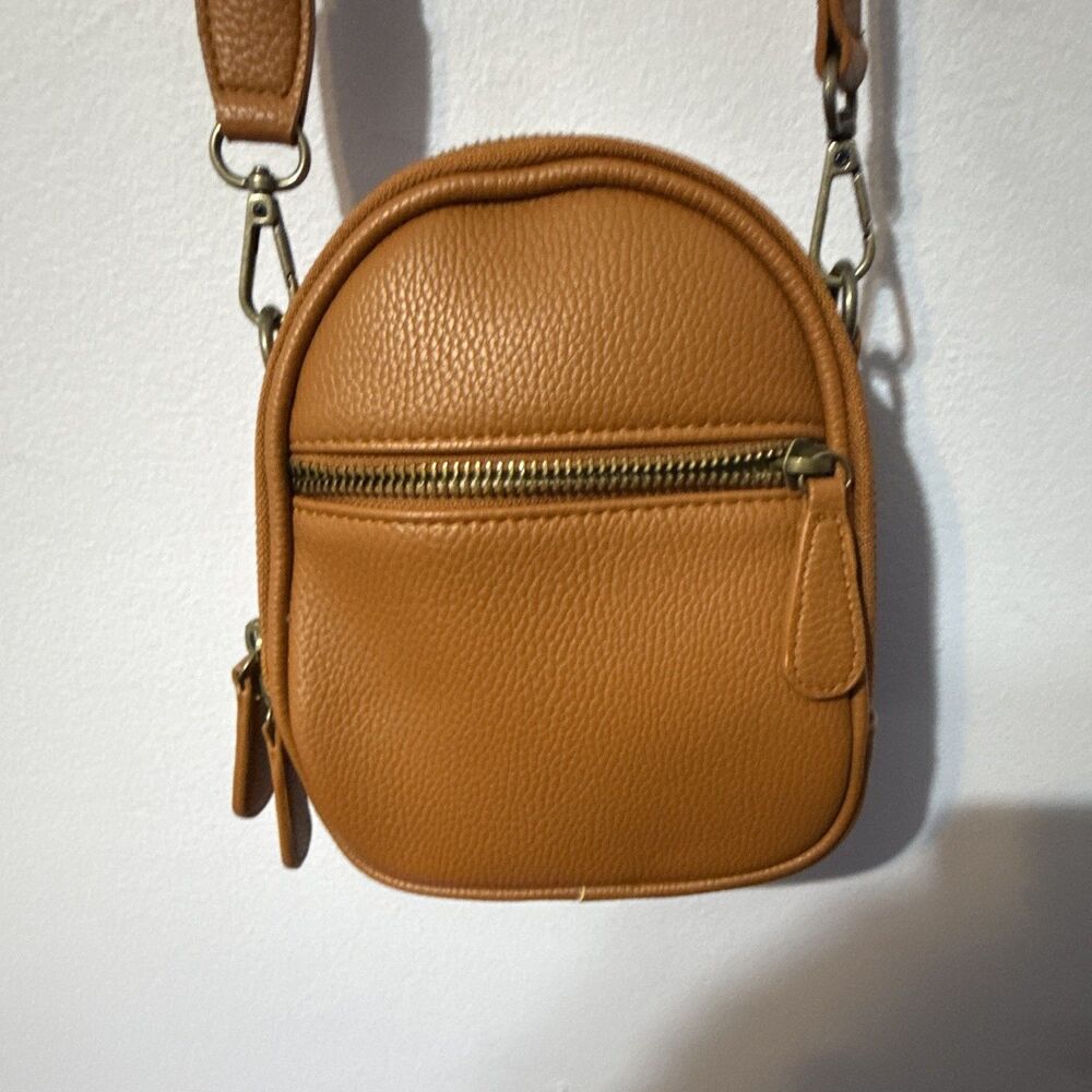 Divvia 1L Mini Camera Sling Bag Minimalist Travel Crossbody Case Brown - Picture 7 of 9